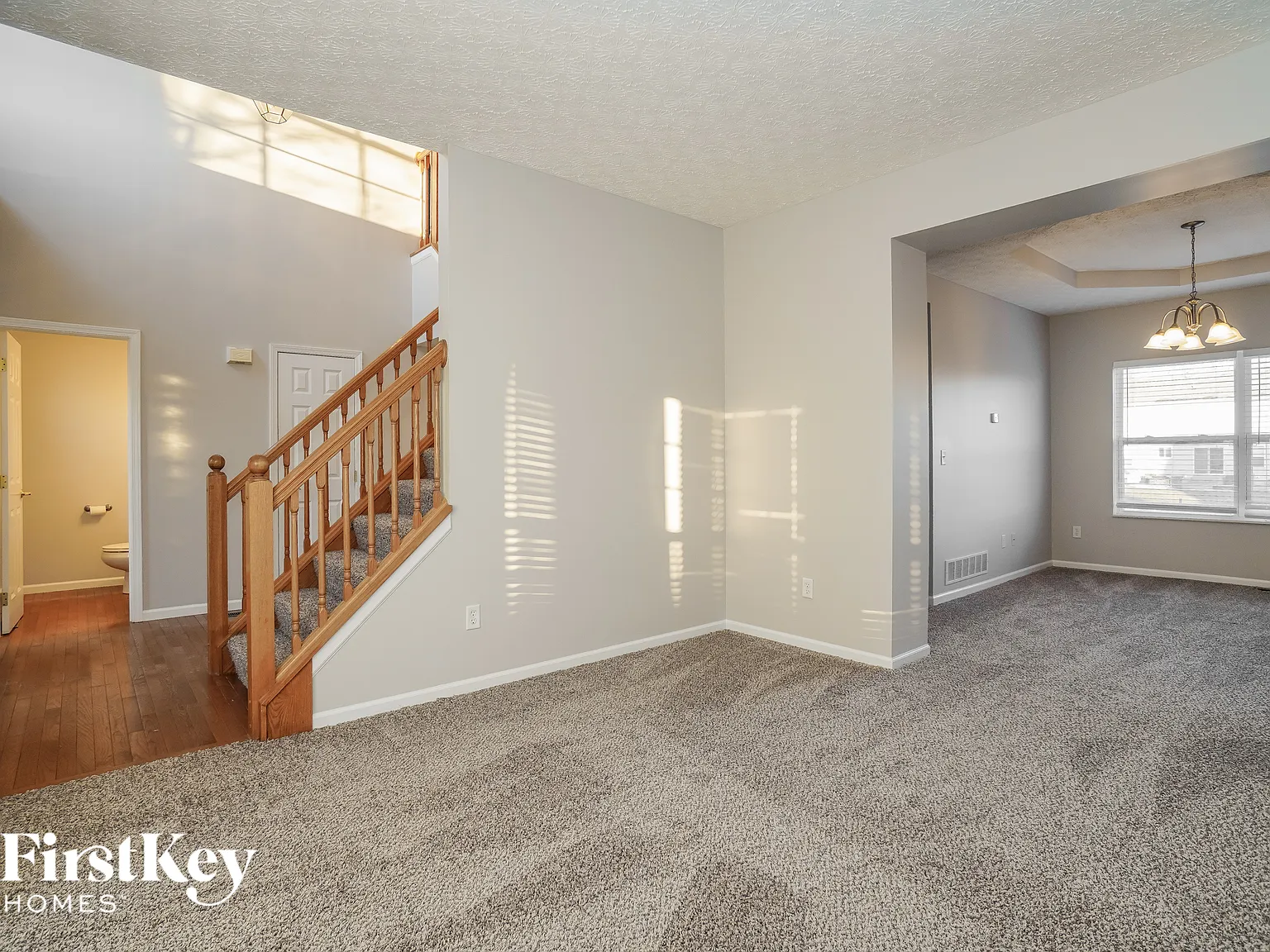 4 bed, 2.5 bath, 2414 sqft, $2,905 — Photo 2