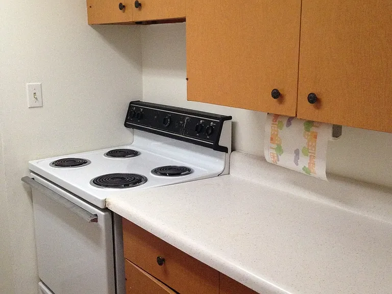 Olympia Park Apartments 1 and 2 Bedroom Units Available THIS SUMMER! — Photo 27