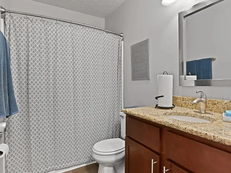 Oak Run Apartments — Photo 15