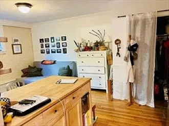 1 bed, 425 sqft, $2,100 — Photo 2