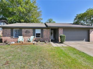 4102 Willow Oak St, Bryan, TX 77802