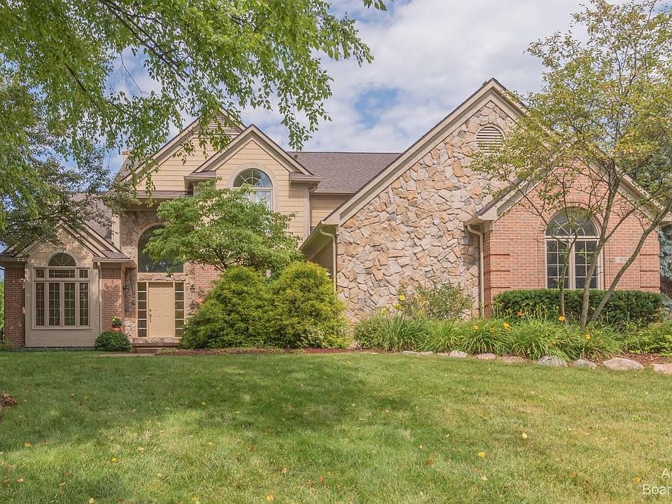 1st image of 673 Dornoch Dr