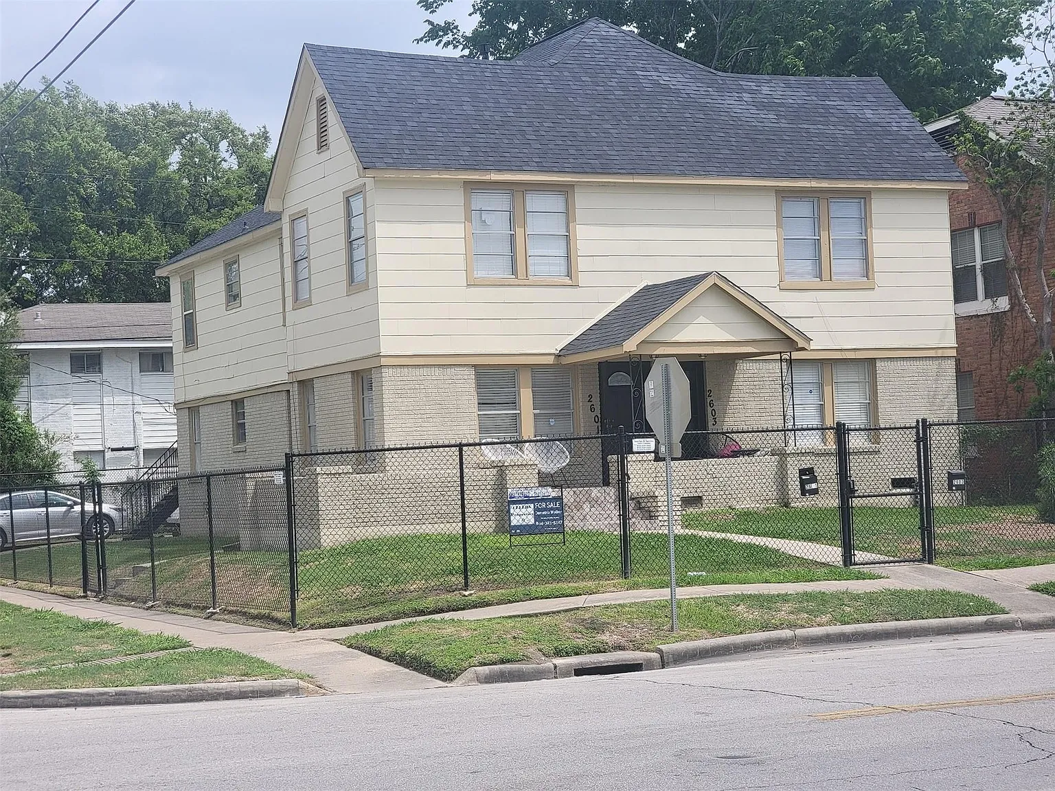 3 bed, 1.0 bath, 3416 sqft, $1,800 — Photo 2
