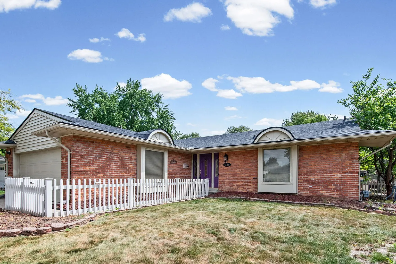3 bed, 2737 sqft, $2,750 — Photo 2