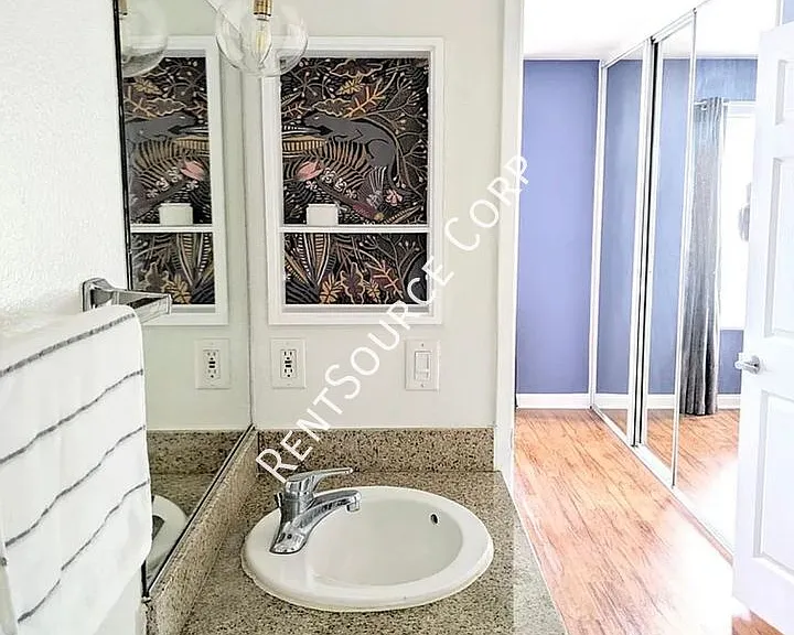 5525 Canoga Ave #123 — Photo 15