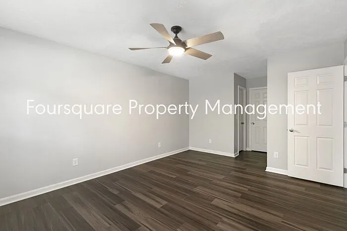 110 Oak Hollow Ct #110 — Photo 31