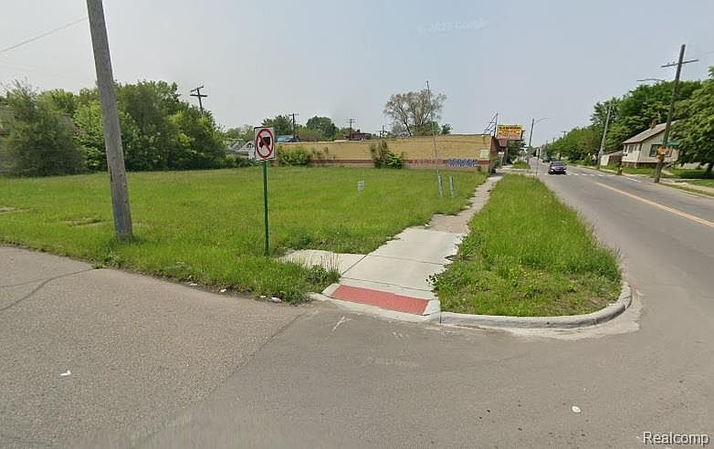 2nd image of 7431 Joy Rd