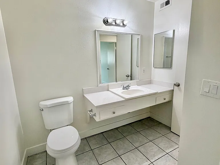 Cypress Apartments — Photo 21