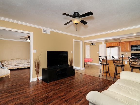 2nd image of 8011 Grandstaff Dr