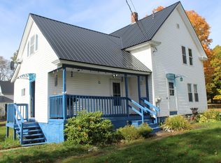 16 Pleasant St, Newport, ME 04953