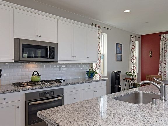 4th image of 24491 Poinsettia Dr