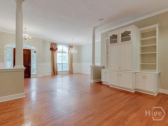 5th image of 400 Stephanie Avenue