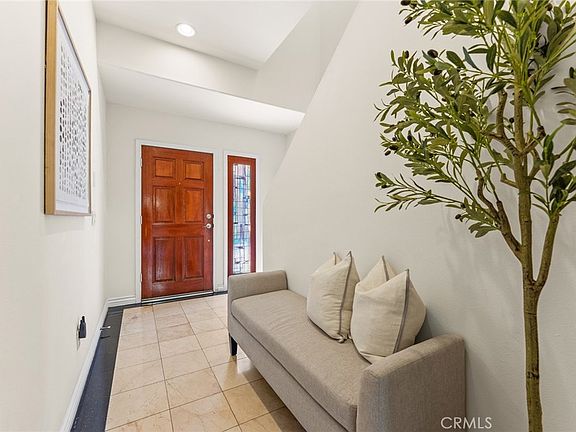 5th image of 1927 Strathmore Ave APT B