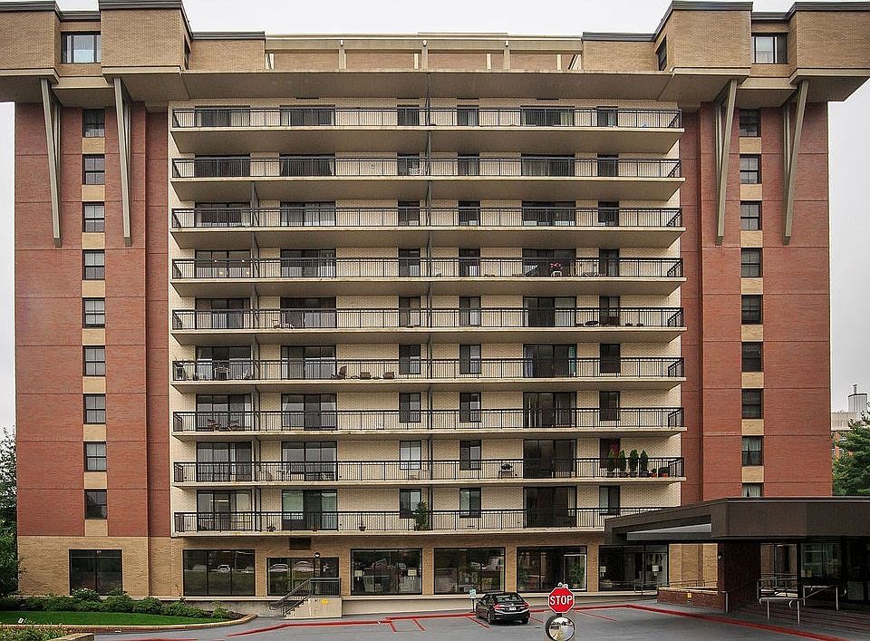 1st image of 60 Longwood Ave APT 706