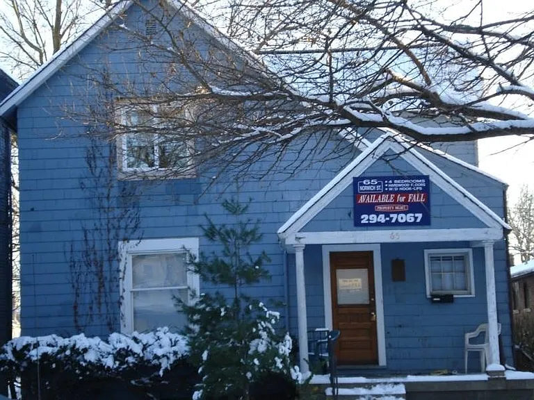 65 E Norwich Ave — Photo 1