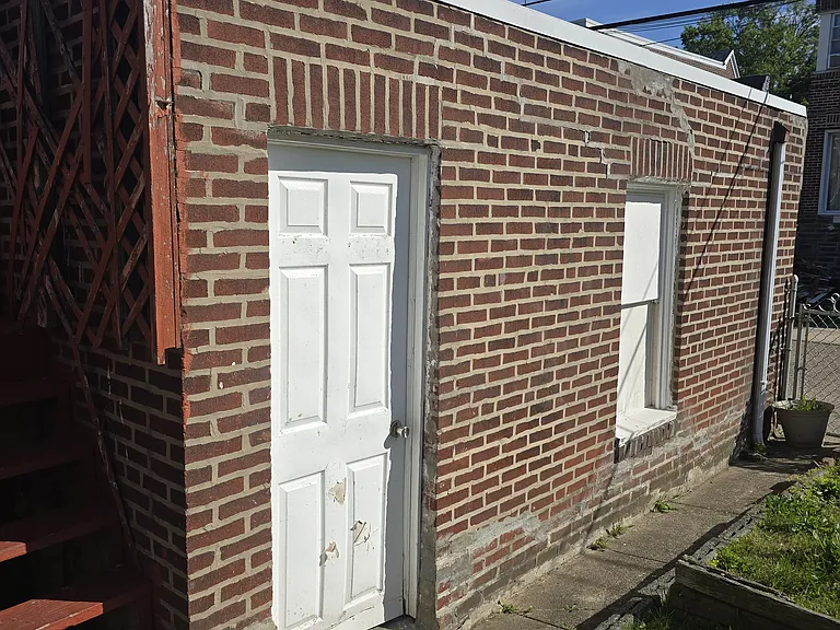 Garage using for storage in rear