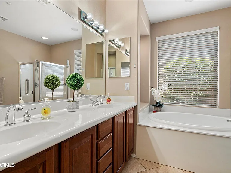 41112 N Prestancia Dr — Photo 17