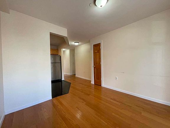 5th image of 25-46 14th St #2B