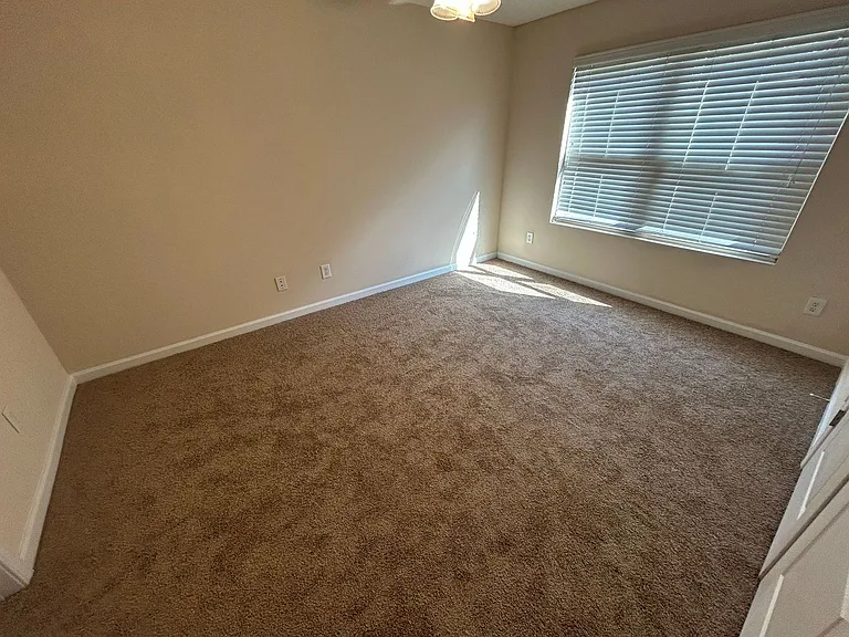 451 Bridgewater Way — Photo 4