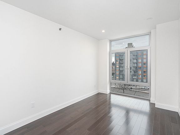 3rd image of 46-02 70th St #9I