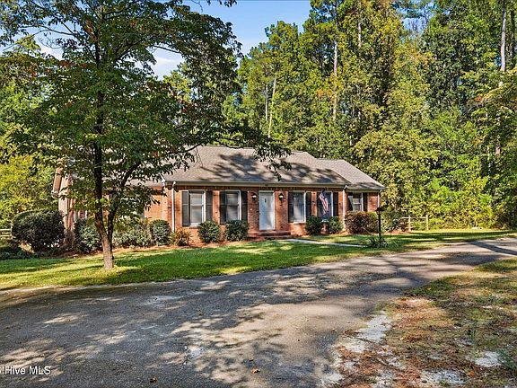 2nd image of 603 Edgehill Parkway