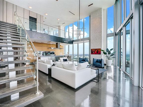 5th image of 888 Biscayne Blvd APT 5112