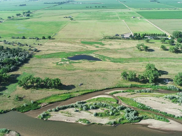 19055 W Suburban Rd, Hershey, NE 69143