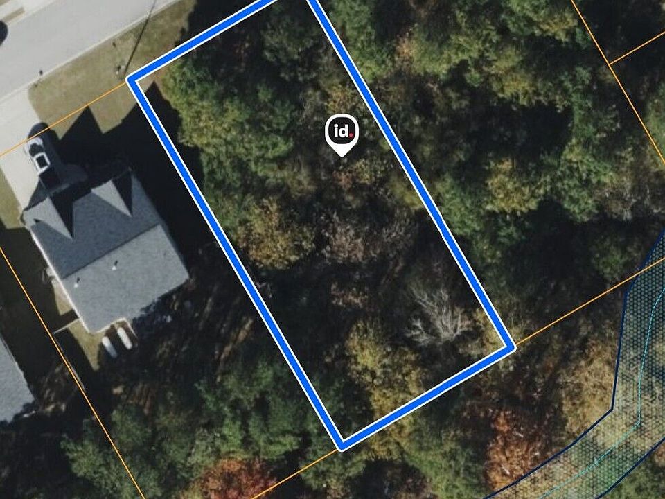 2nd image of 439 Longwood Pl