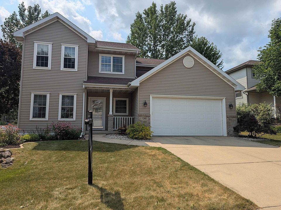1st image of 1202 Tamarack Way