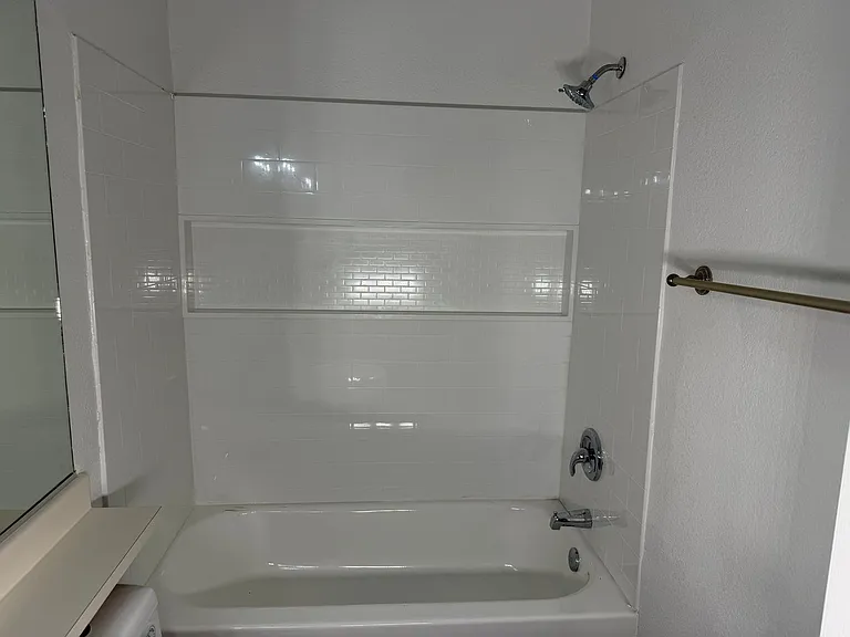1140 E Catino St — Photo 28