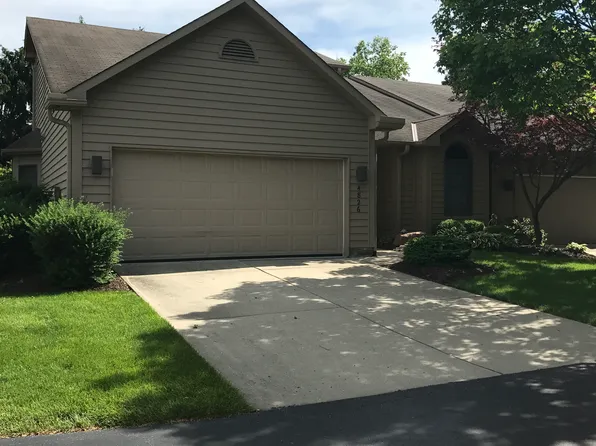 4826 Beechwood Ln #74, Middletown, OH 45042