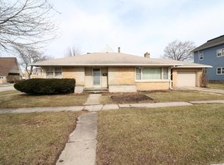 127 W High St, Sycamore, IL 60178