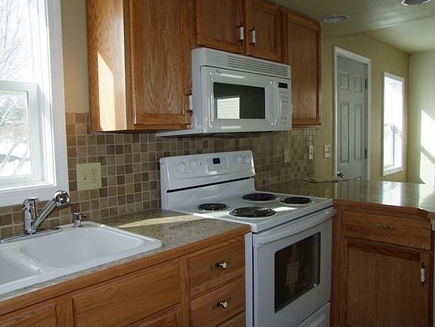2nd image of 105 Leander St