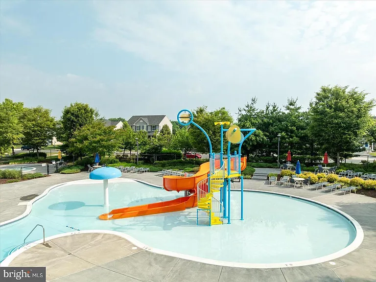 109 Splendor Garden Way — Photo 40
