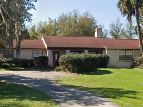 8943 Silver Lake Dr, Leesburg, FL 34788