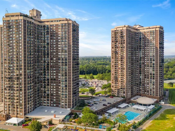 27010 Grand Central Parkway #9X, Floral Park, NY 11005