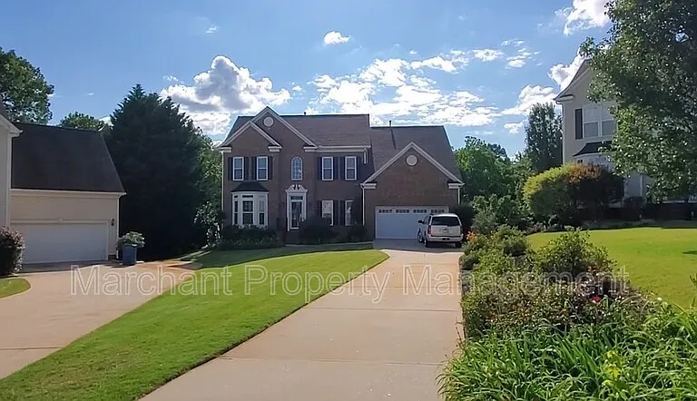 15 Silverthorn Ct — Photo 1