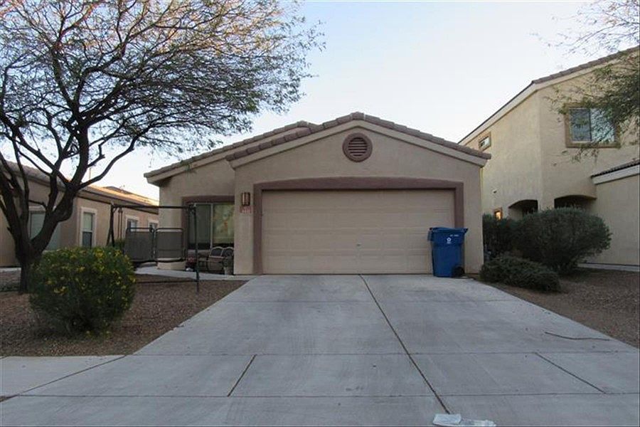 1st image of 460 E Placita Nodo