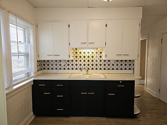 2nd image of 1184 E 176th St Floor 1