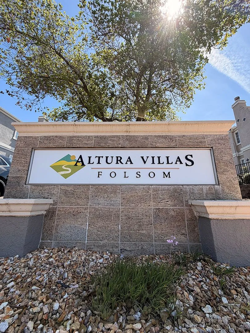 Beautiful 2 Bedroom 2 Bath Condo in Altura Villas! — Photo 1