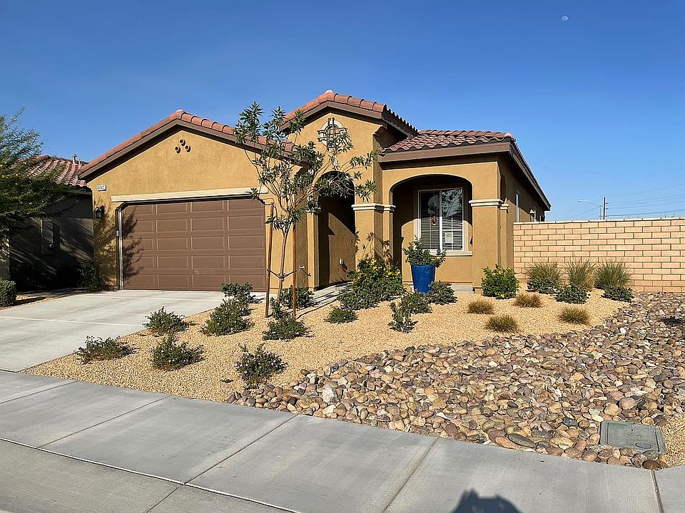 1st image of 43920 Treviso Dr