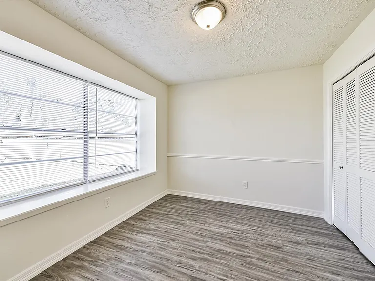 9563 Sutter Park Ln — Photo 12