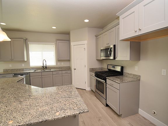 3rd image of 4929 W Red Ruby Ln
