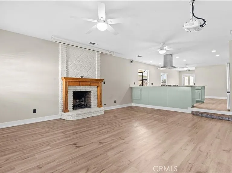 943 N Orange Ave — Photo 9