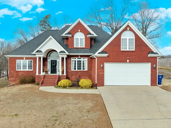 211 Clearview Cir NE, Cleveland, TN 37323