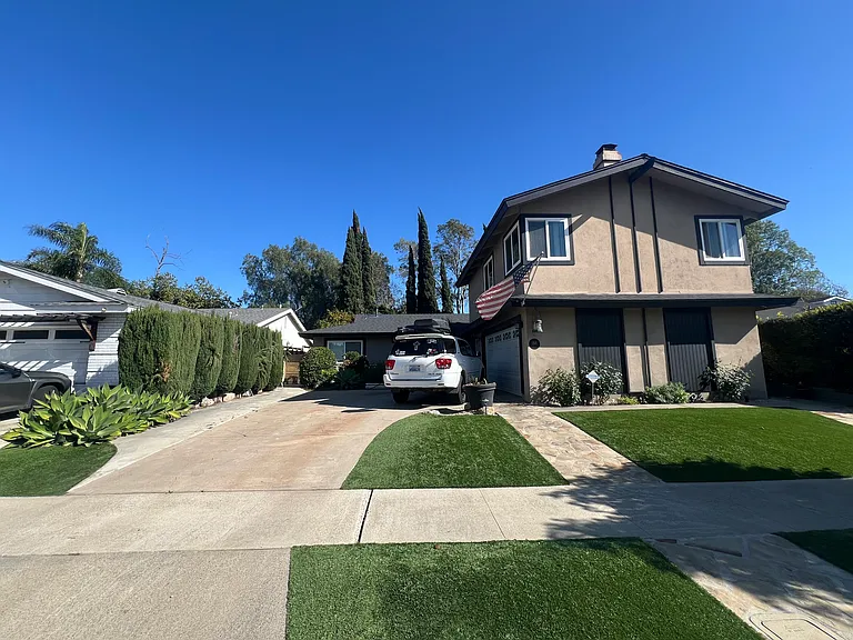 156 College Park Dr — Photo 1