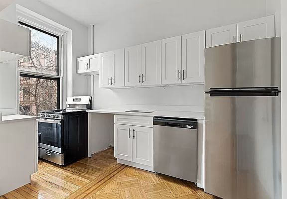2nd image of 836 Union St