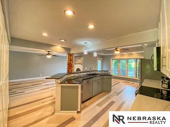 2nd image of 15205 Harney Cir