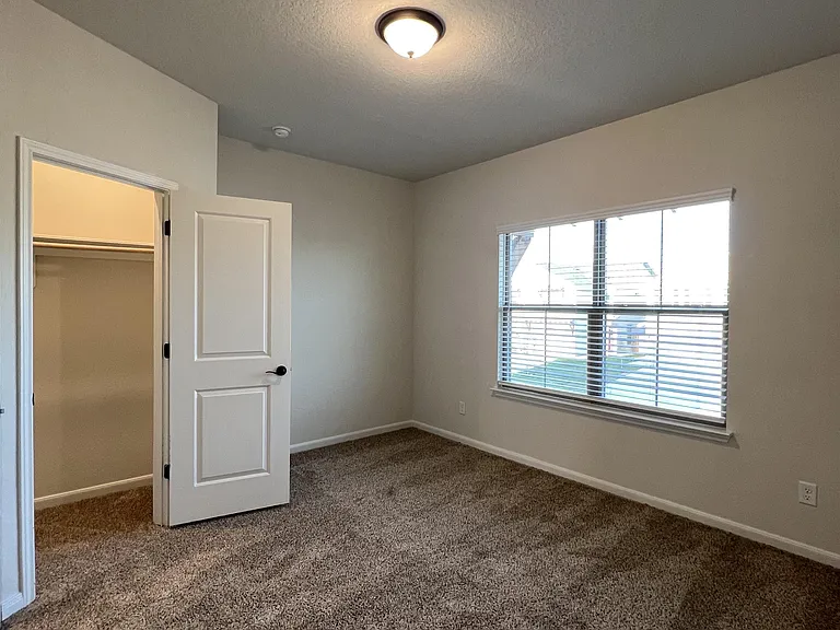 7513 Astro Fld — Photo 39