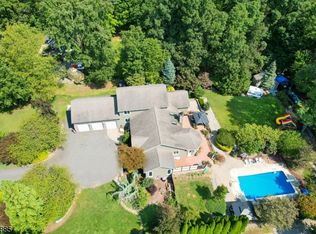 8 Schoolhouse Rd, Oak Ridge, NJ 07438